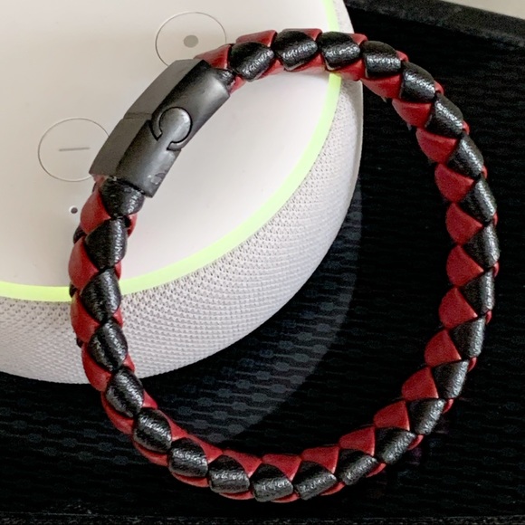 Handcrafted Red and Black Braided Leather Bracelet - Picture 1 of 3